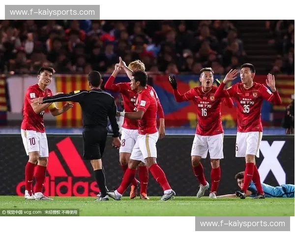 巅峰交错的90分钟：当广州恒大在横滨遇见巴塞罗那，那是中国足球的一场幻梦